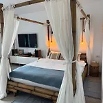 Evan By The Sea Escape Apartment