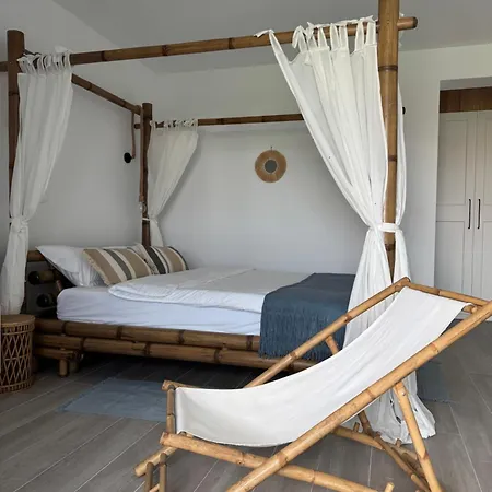 Evan By The Sea Escape コスティネシュティ