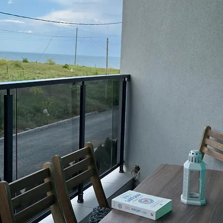 アパート Evan By The Sea Escape コスティネシュティ
